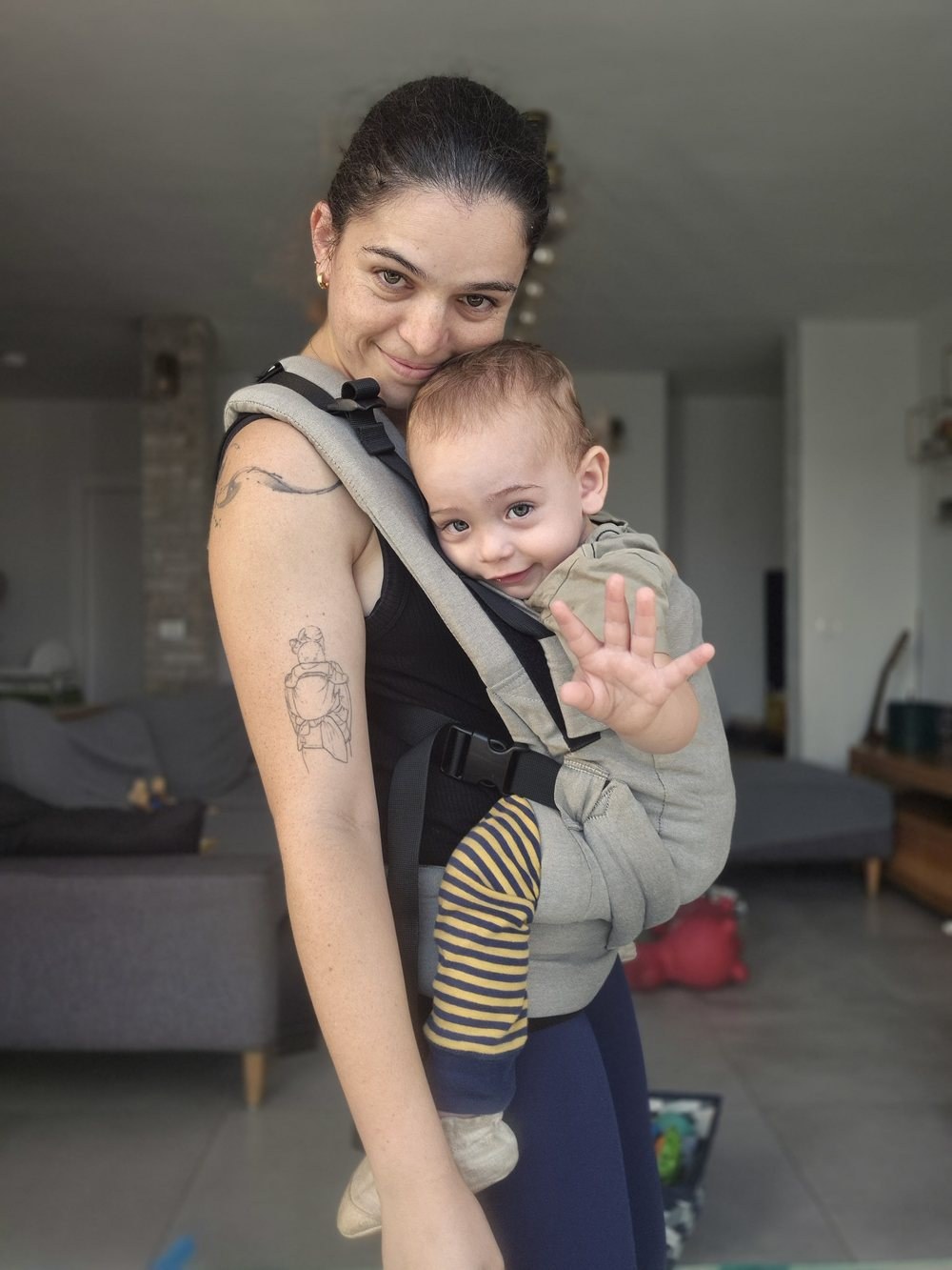 מנשא ילקוט — מוצר הדגמה